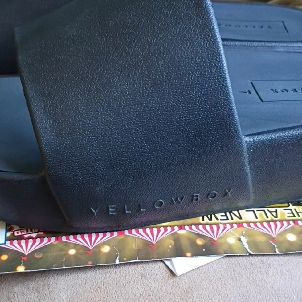 Yellow Box Black Slide Sandals Women's Size 7 - Picture 7 of 7